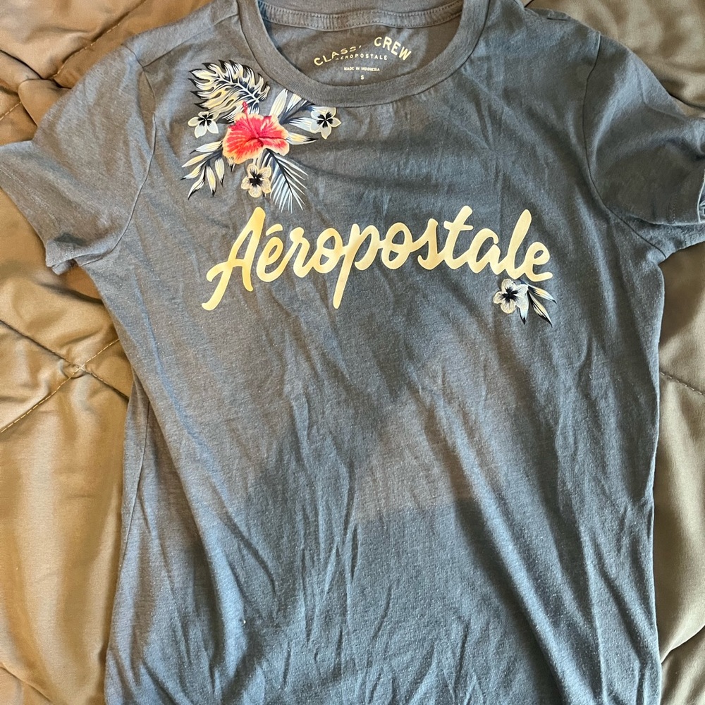 Aeropostale T-shirt